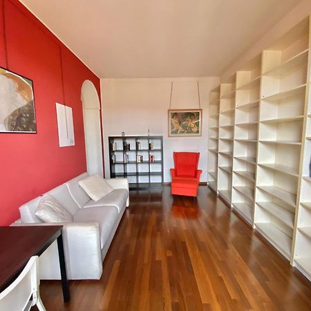 Grazioso Appartamento Nel Cuore Del Tran Tran Di Milano, Perfetto Per Amici E Famiglie, Vicino A Metropolitana Exterior photo