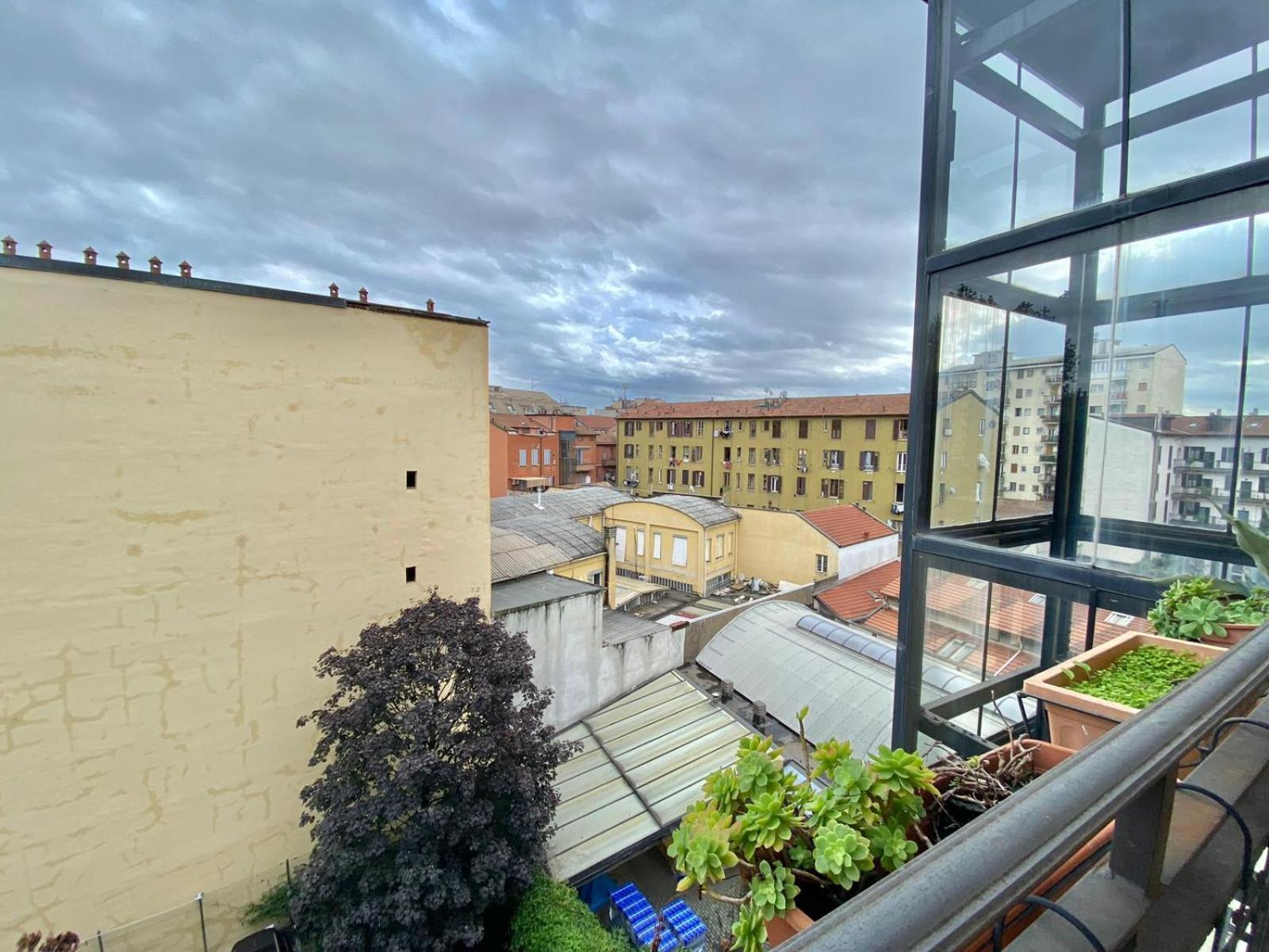 Grazioso Appartamento Nel Cuore Del Tran Tran Di Milano, Perfetto Per Amici E Famiglie, Vicino A Metropolitana Exterior photo